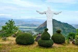 18 OUTSTANDING TARLAC TOURIST SPOTS .